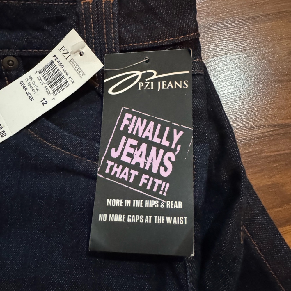 NWT Women’s Dark Blue Jeans - Picture 4 of 4